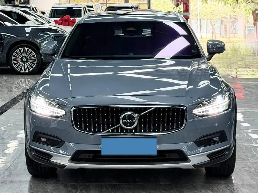 2022 Volvo V90 2.0T 250HP L4 8AT,autocango,china used car exporter,china ev exporter,chinese used car exporter,chinese used ev exporter