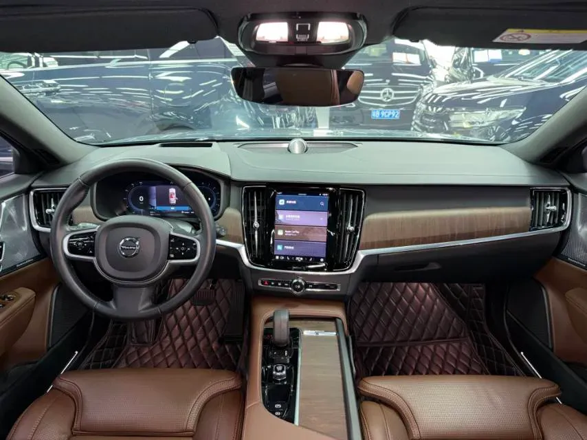 2022 Volvo V90 2.0T 250HP L4 8AT,autocango,china used car exporter,china ev exporter,chinese used car exporter,chinese used ev exporter