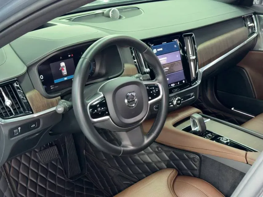 2022 Volvo V90 2.0T 250HP L4 8AT,autocango,china used car exporter,china ev exporter,chinese used car exporter,chinese used ev exporter