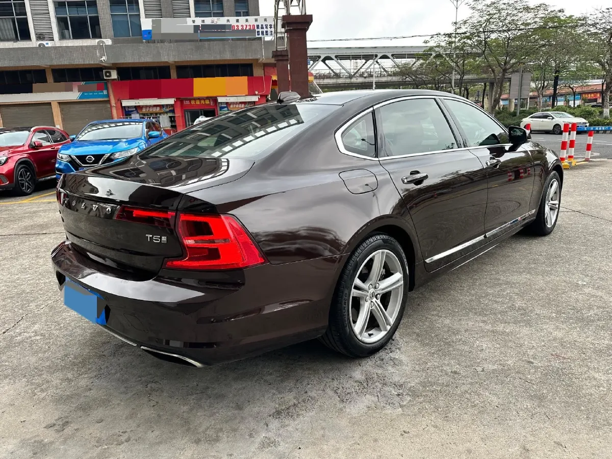 2019 Infiniti Q70 2.0T 211HP L4 7AT,autocango,china used car exporter,china ev exporter,chinese used car exporter,chinese used ev exporter