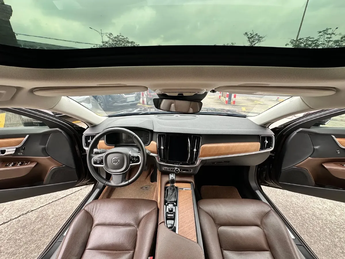 2019 Infiniti Q70 2.0T 211HP L4 7AT,autocango,china used car exporter,china ev exporter,chinese used car exporter,chinese used ev exporter