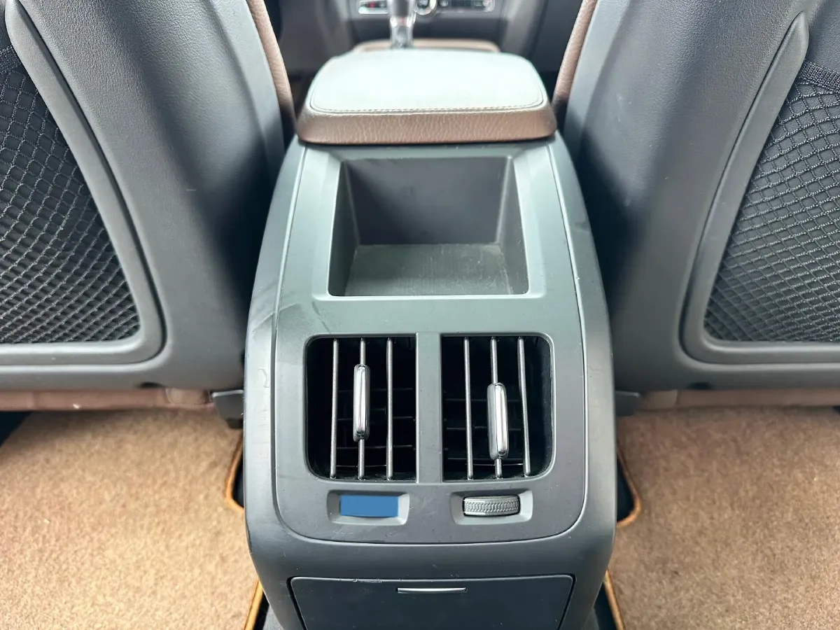 2019 Infiniti Q70 2.0T 211HP L4 7AT,autocango,china used car exporter,china ev exporter,chinese used car exporter,chinese used ev exporter