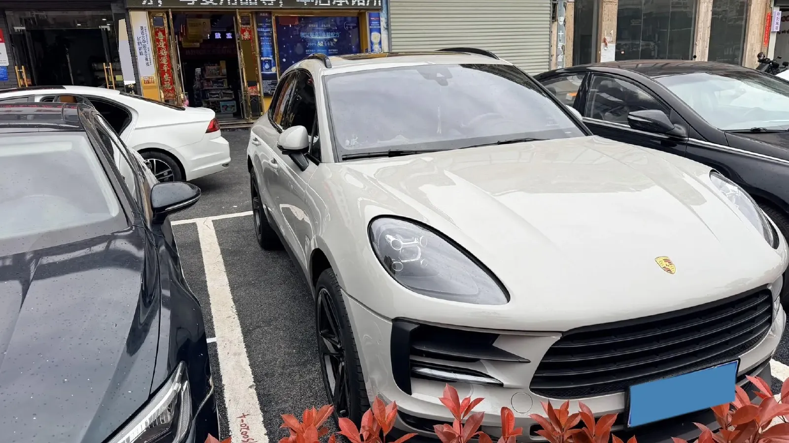 2021 Porsche Macan 2.0T 252HP L4 7DCT,autocango,china used car exporter,china ev exporter,chinese used car exporter,chinese used ev exporter