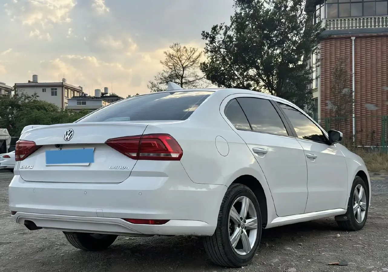 2018 Volkswagen Lavida 1.5L 112HP L4 5MT,autocango,china used car exporter,china ev exporter,chinese used car exporter,chinese used ev exporter