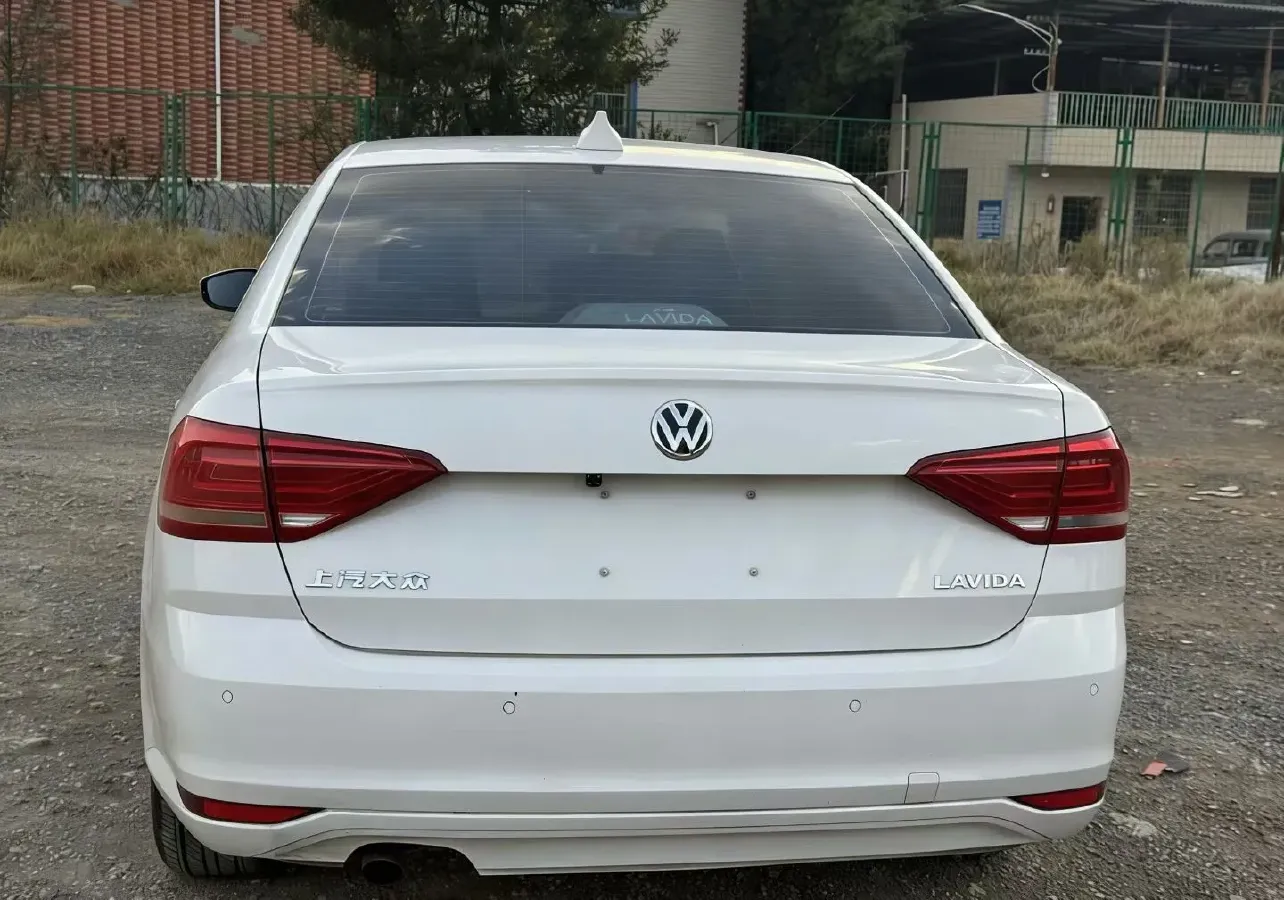 2018 Volkswagen Lavida 1.5L 112HP L4 5MT,autocango,china used car exporter,china ev exporter,chinese used car exporter,chinese used ev exporter