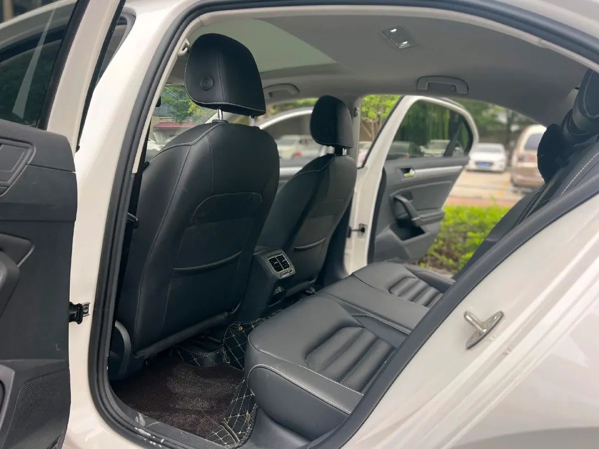 2021 Volkswagen Lamando 1.4T 150HP L4 7DCT,autocango,china used car exporter,china ev exporter,chinese used car exporter,chinese used ev exporter