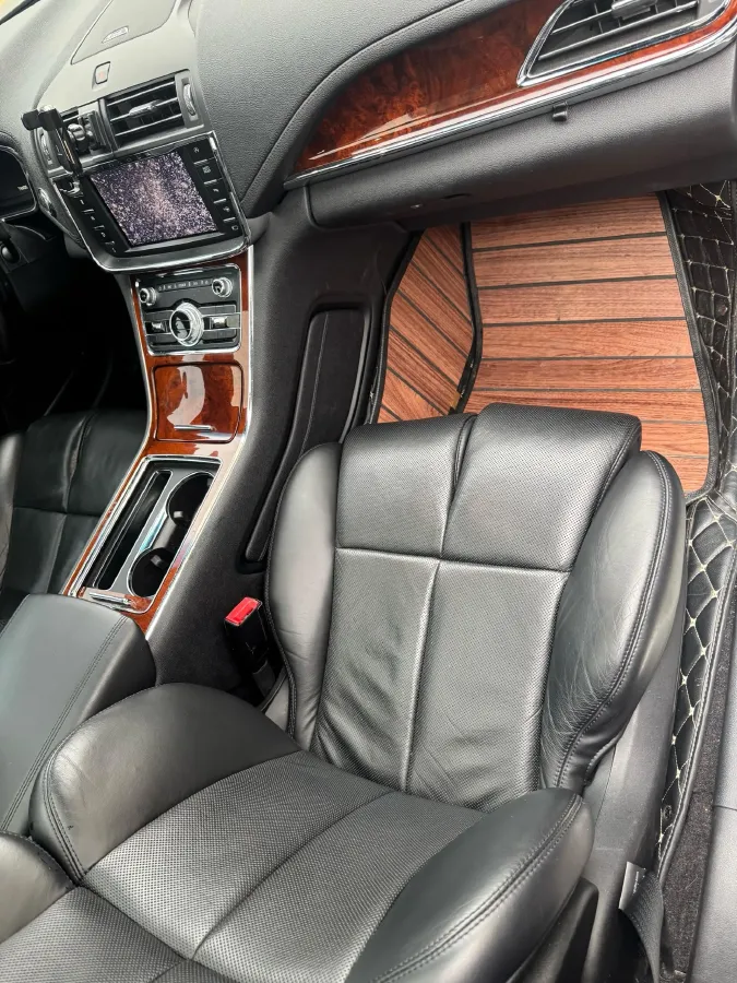 2020 Lincoln Continental 2.0T 241HP L4 6AT,autocango,china used car exporter,china ev exporter,chinese used car exporter,chinese used ev exporter