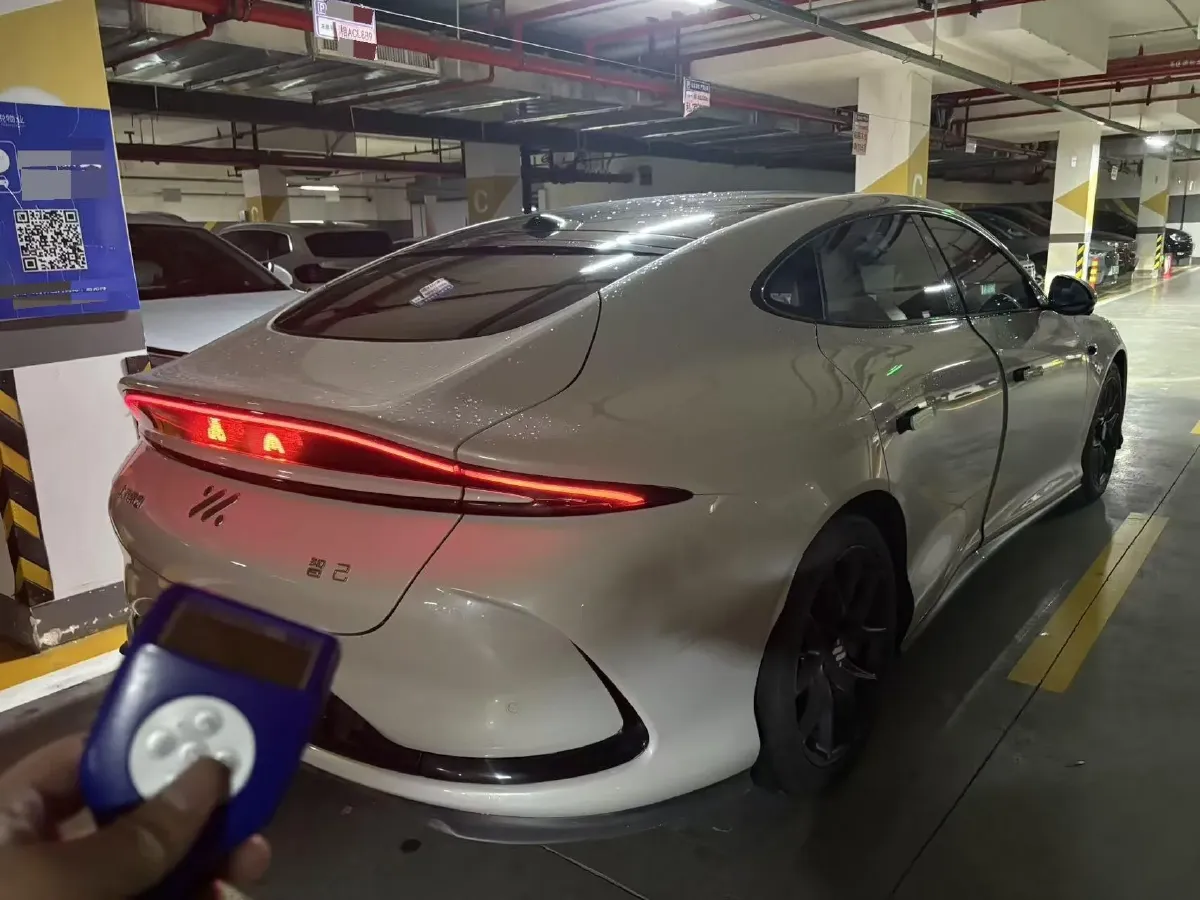 2024 IM L6 BEV 75KWH,autocango,china used car exporter,china ev exporter,chinese used car exporter,chinese used ev exporter