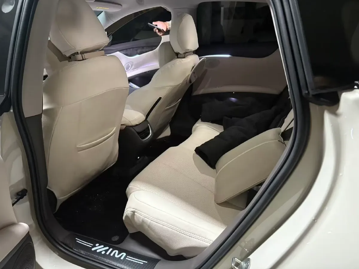 2024 IM L6 BEV 75KWH,autocango,china used car exporter,china ev exporter,chinese used car exporter,chinese used ev exporter