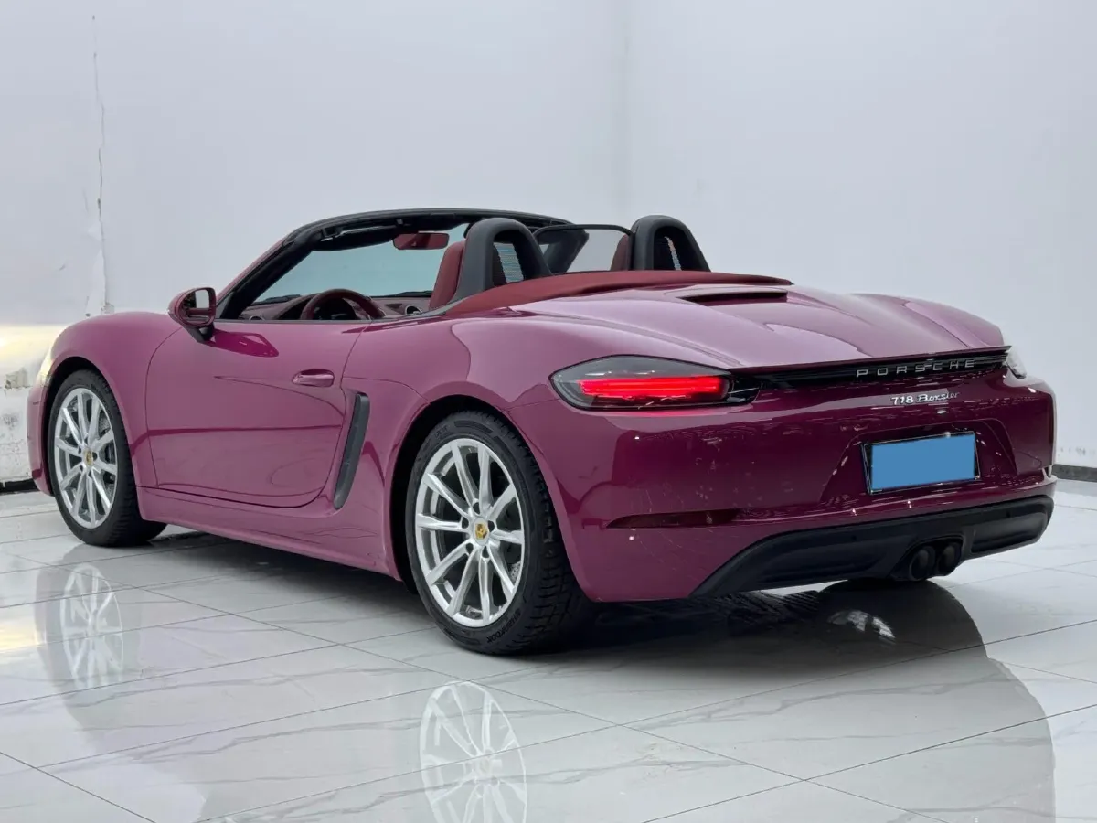 2022 Porsche 718 2.0T 250HP H4 7DCT,autocango,china used car exporter,china ev exporter,chinese used car exporter,chinese used ev exporter