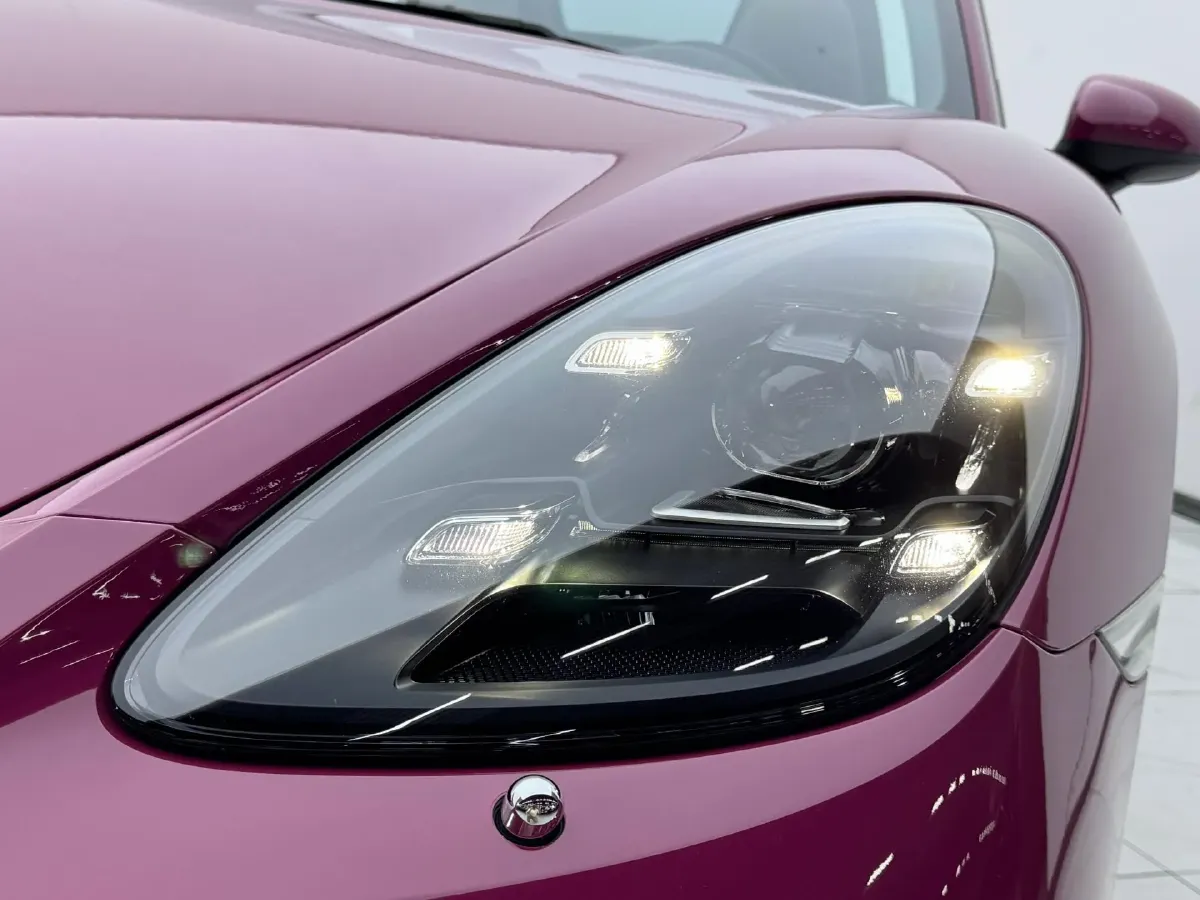 2022 Porsche 718 2.0T 250HP H4 7DCT,autocango,china used car exporter,china ev exporter,chinese used car exporter,chinese used ev exporter