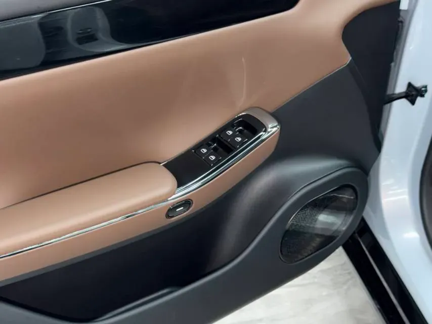 2023 Leapmotor C01 1.5L 95HP L4 REEV 43.7KWH,autocango,china used car exporter,china ev exporter,chinese used car exporter,chinese used ev exporter