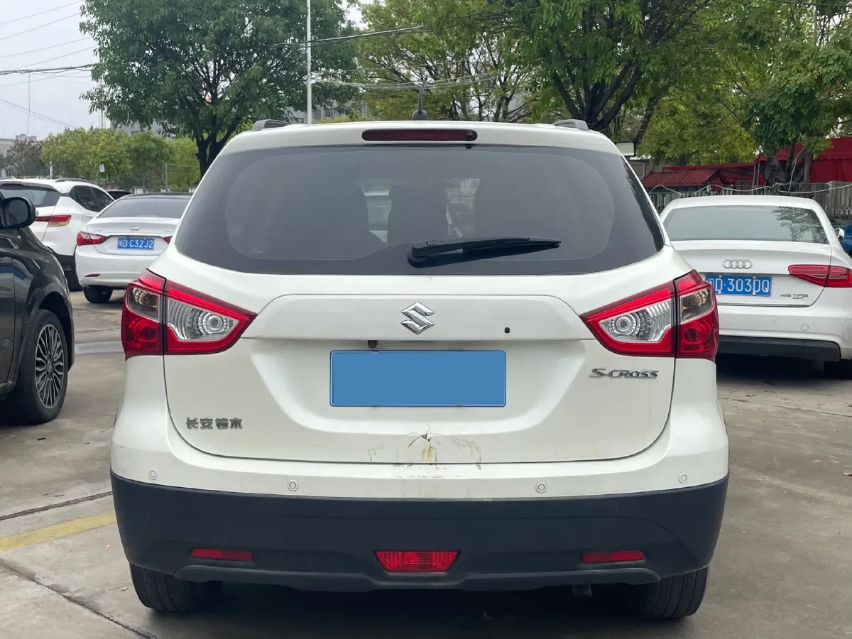 2017 Suzuki SX4 S-Cross 1.6L 122HP L4 5MT,autocango,china used car exporter,china ev exporter,chinese used car exporter,chinese used ev exporter