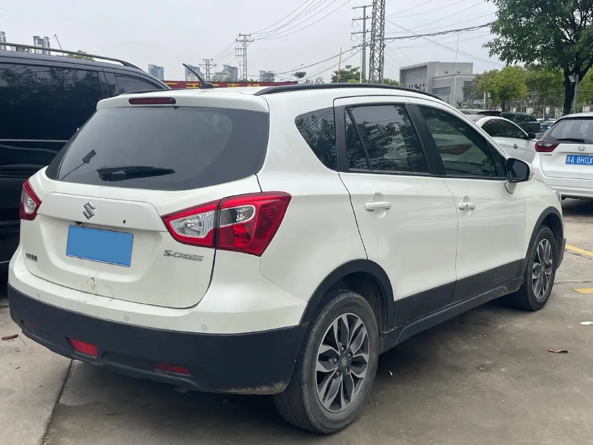 2017 Suzuki SX4 S-Cross 1.6L 122HP L4 5MT,autocango,china used car exporter,china ev exporter,chinese used car exporter,chinese used ev exporter