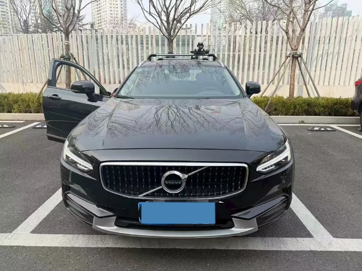 2017 Volvo V90 2.0T 254HP L4 8AT,autocango,china used car exporter,china ev exporter,chinese used car exporter,chinese used ev exporter