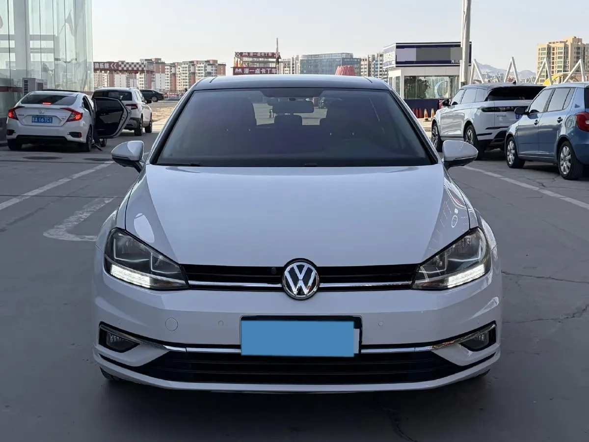 2018 Volkswagen Golf 1.6L 110HP L4 6AT,autocango,china used car exporter,china ev exporter,chinese used car exporter,chinese used ev exporter
