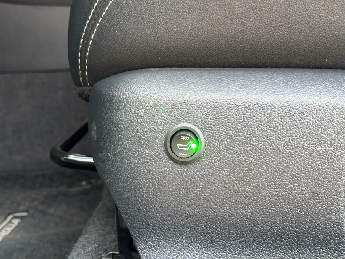 2023 Toyota Corolla 1.2T 116HP L4 CVT,autocango,china used car exporter,china ev exporter,chinese used car exporter,chinese used ev exporter