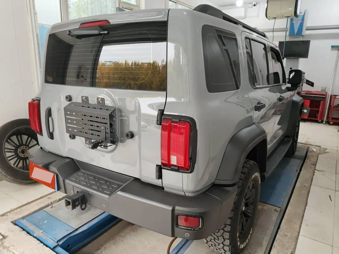 2023 Tank 300 2.0T 227HP L4 8AT,autocango,china used car exporter,china ev exporter,chinese used car exporter,chinese used ev exporter