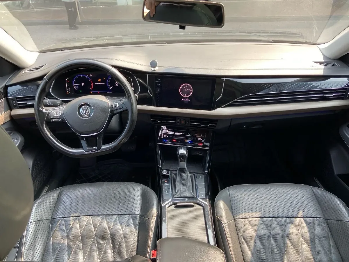 2020 Volkswagen Passat 2.0T 186HP L4 7DCT,autocango,china used car exporter,china ev exporter,chinese used car exporter,chinese used ev exporter