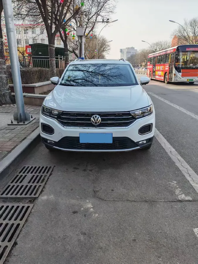 2020 Volkswagen T-Roc 1.4T 150HP L4 7DCT,autocango,china used car exporter,china ev exporter,chinese used car exporter,chinese used ev exporter