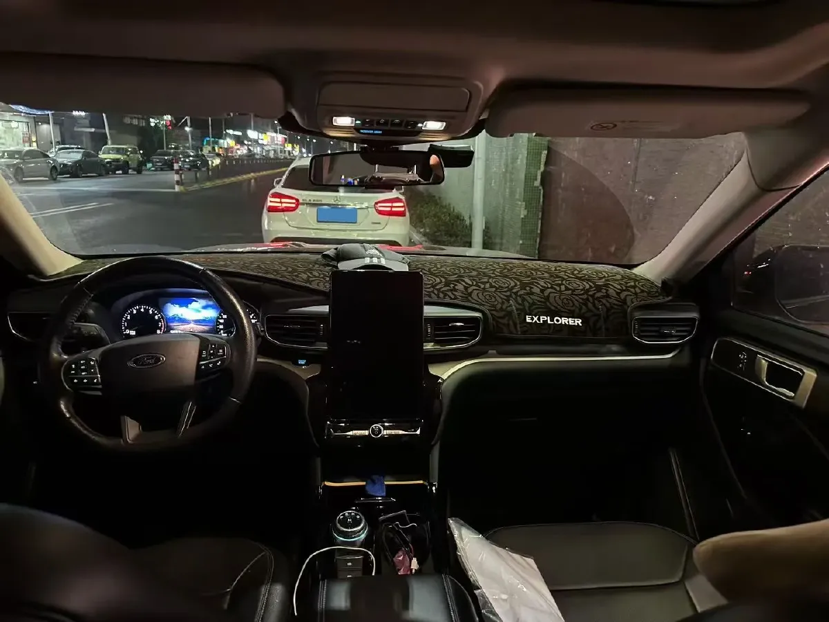 2020 Ford Explorer 2.3T 276HP L4 10AT,autocango,china used car exporter,china ev exporter,chinese used car exporter,chinese used ev exporter