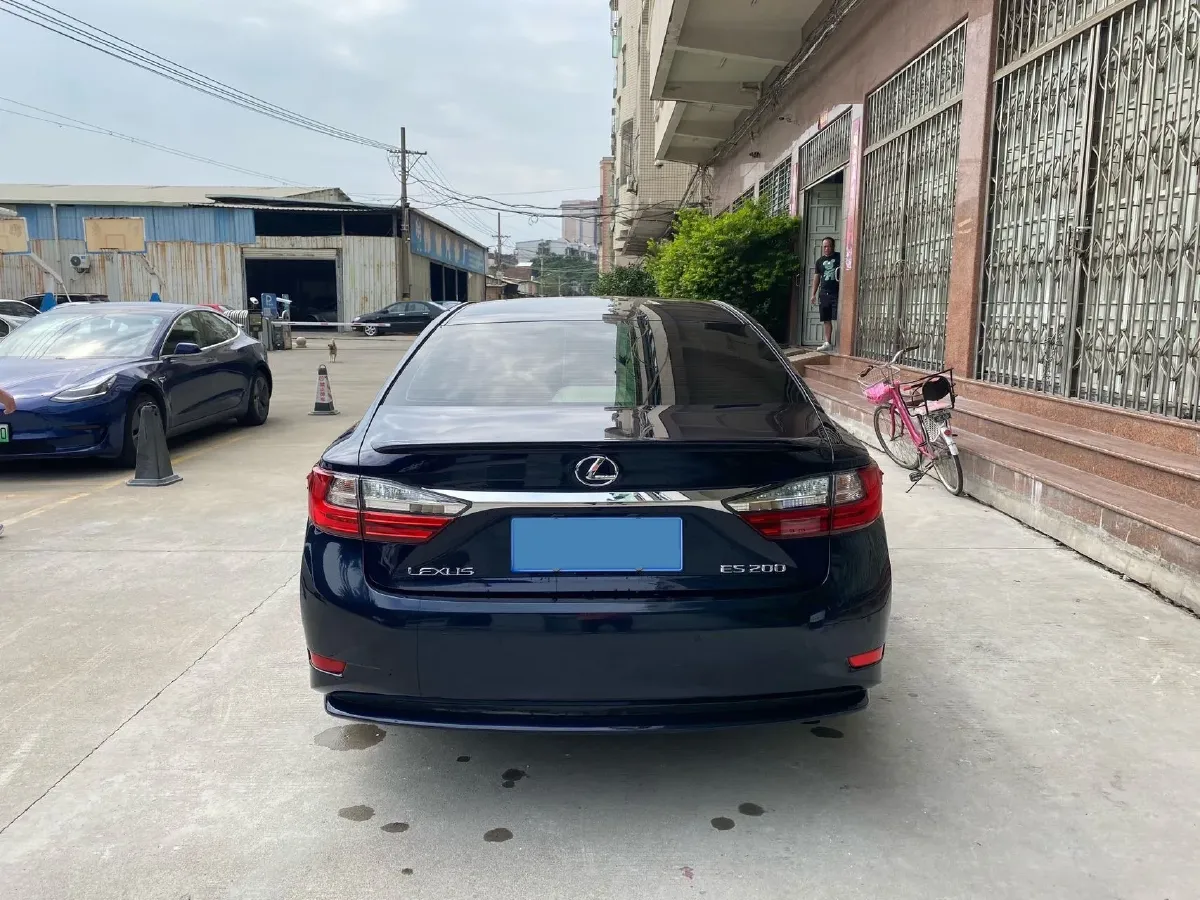 2015 Lexus ES 2.0L 167HP L4 6AT,autocango,china used car exporter,china ev exporter,chinese used car exporter,chinese used ev exporter