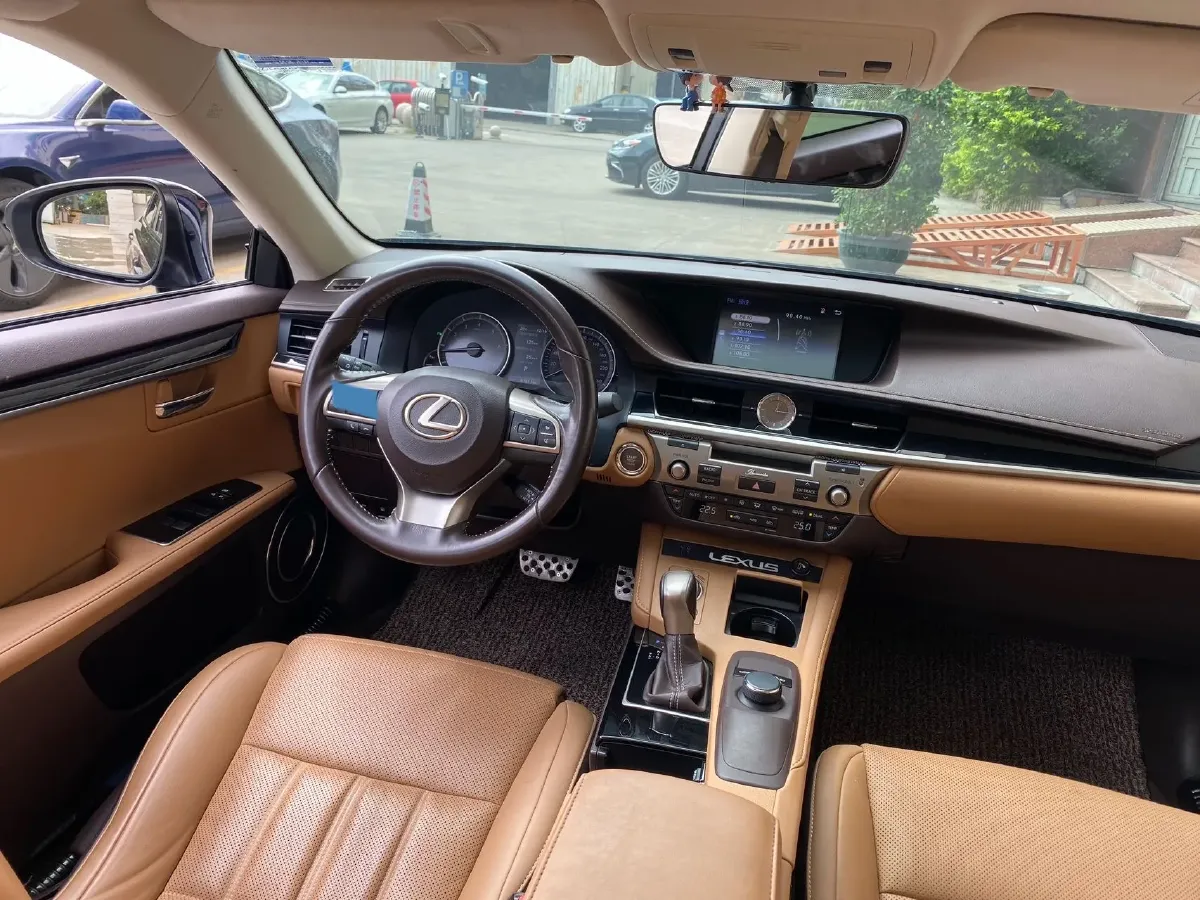 2015 Lexus ES 2.0L 167HP L4 6AT,autocango,china used car exporter,china ev exporter,chinese used car exporter,chinese used ev exporter