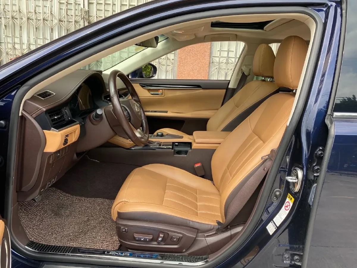 2015 Lexus ES 2.0L 167HP L4 6AT,autocango,china used car exporter,china ev exporter,chinese used car exporter,chinese used ev exporter