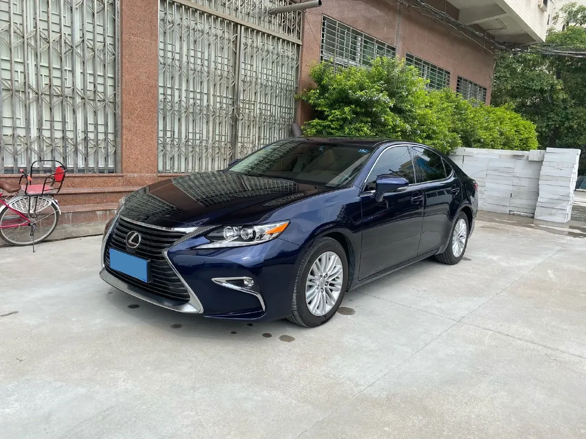 2015 Lexus ES 2.0L 167HP L4 6AT,autocango,china used car exporter,china ev exporter,chinese used car exporter,chinese used ev exporter