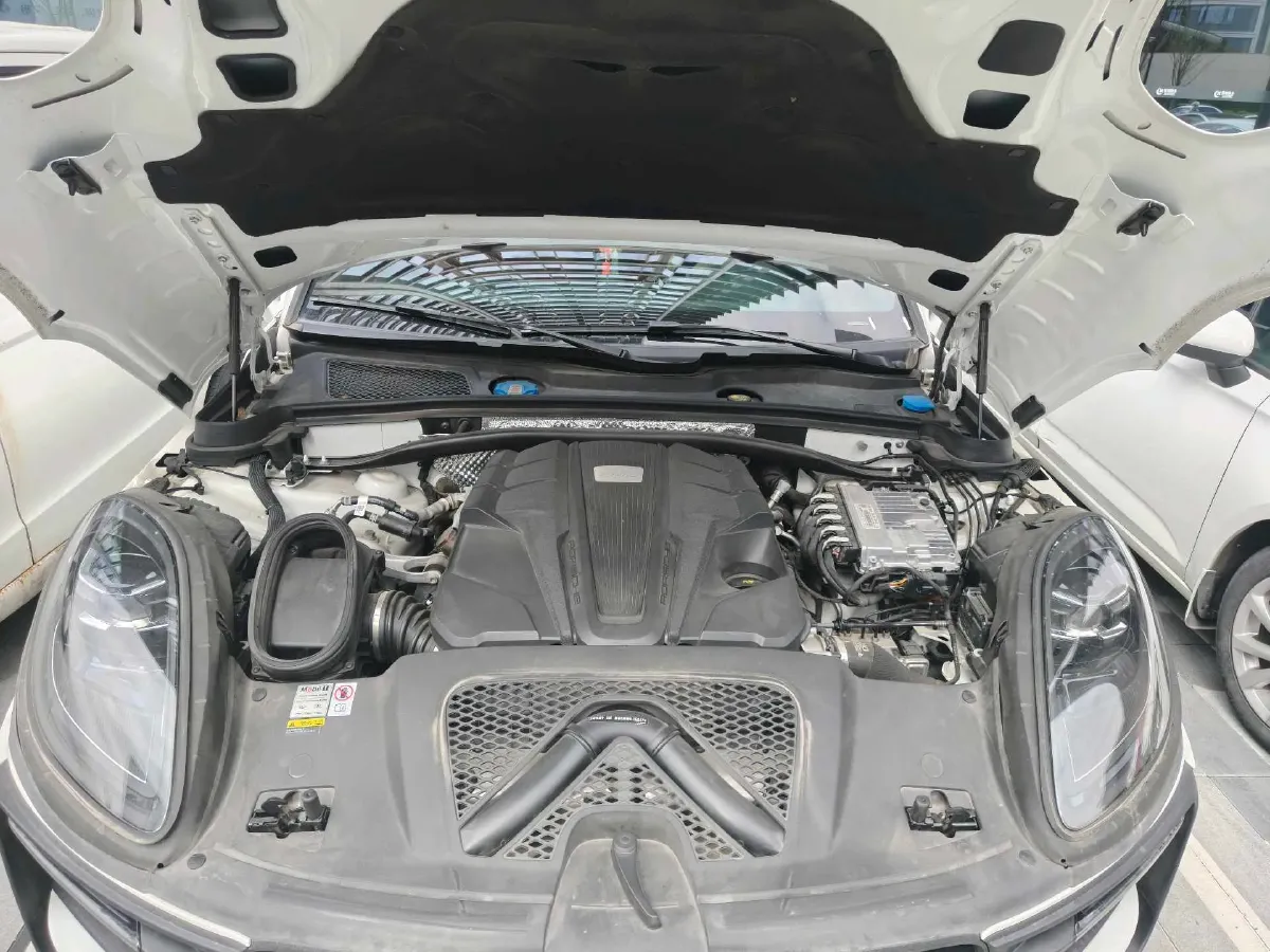 2023 Porsche Macan 2.9T 380HP V6 7DCT,autocango,china used car exporter,china ev exporter,chinese used car exporter,chinese used ev exporter