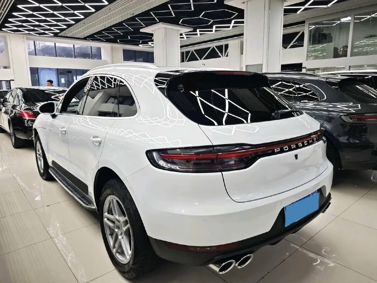 2018 Porsche Macan 2.0T 252HP L4 7DCT,autocango,china used car exporter,china ev exporter,chinese used car exporter,chinese used ev exporter