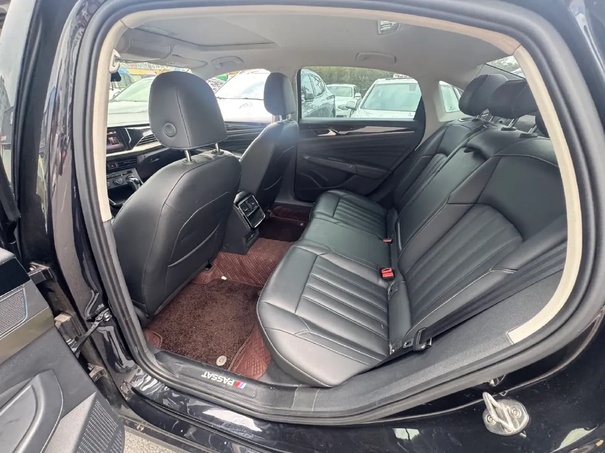 2021 Volkswagen Passat 1.4T 150HP L4 7DCT,autocango,china used car exporter,china ev exporter,chinese used car exporter,chinese used ev exporter