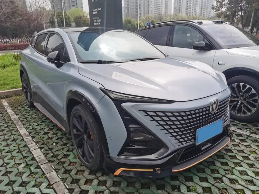 2021 ChangAn UNI-T 1.5T 180HP L4 7DCT,autocango,china used car exporter,china ev exporter,chinese used car exporter,chinese used ev exporter