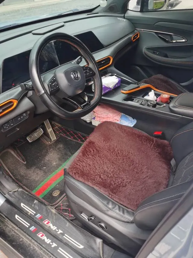 2021 ChangAn UNI-T 1.5T 180HP L4 7DCT,autocango,china used car exporter,china ev exporter,chinese used car exporter,chinese used ev exporter