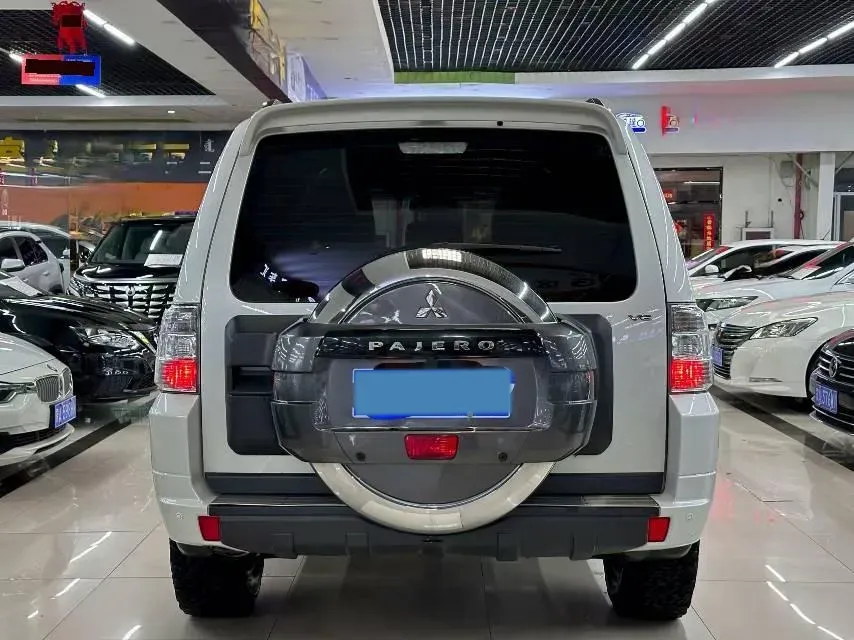 2019 Mitsubishi Pajero 3.0L 174HP V6 5AT,autocango,china used car exporter,china ev exporter,chinese used car exporter,chinese used ev exporter