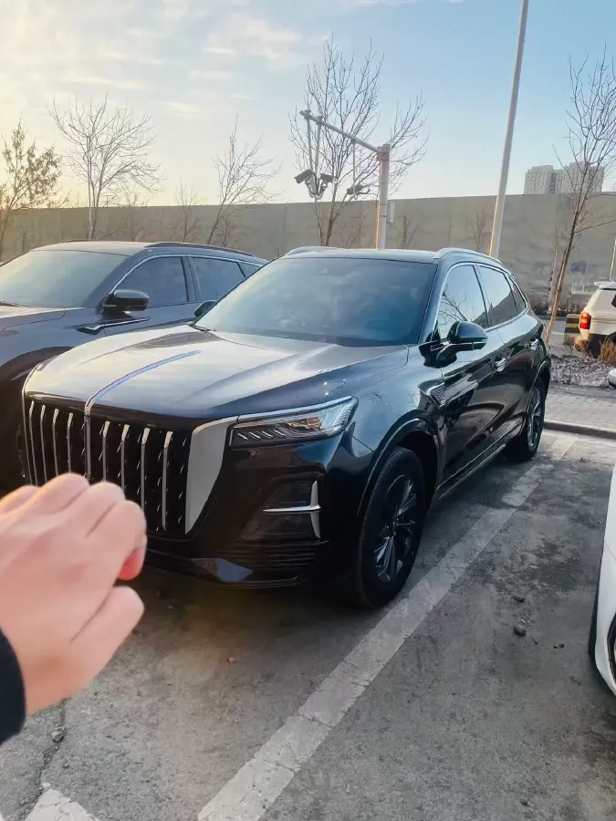 2023 HongQi HS5 2.0T 252HP L4 8AT,autocango,china used car exporter,china ev exporter,chinese used car exporter,chinese used ev exporter