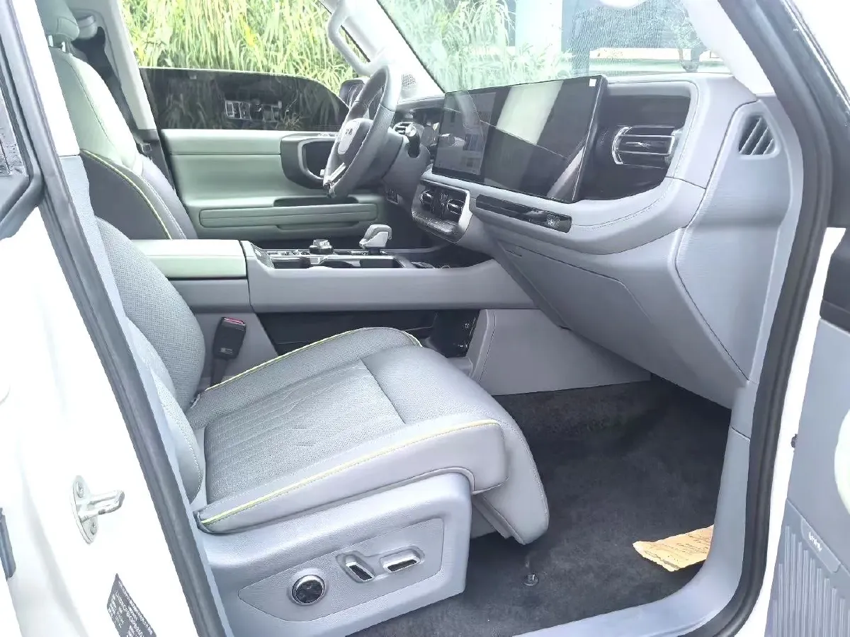 2025 Beijing BJ40 REEV REEV 188HP REEV 40.3KWH,autocango,china used car exporter,china ev exporter,chinese used car exporter,chinese used ev exporter