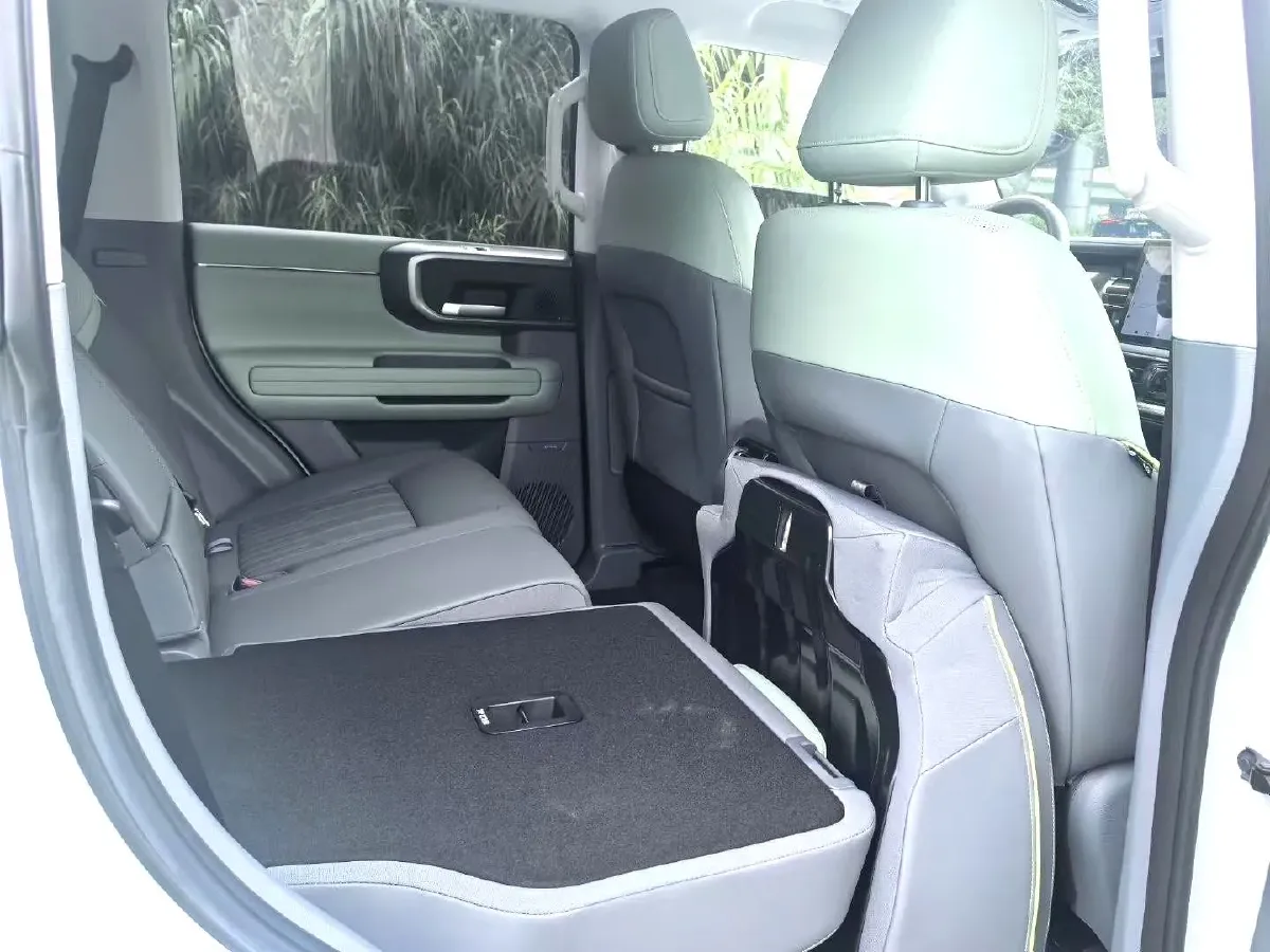 2025 Beijing BJ40 REEV REEV 188HP REEV 40.3KWH,autocango,china used car exporter,china ev exporter,chinese used car exporter,chinese used ev exporter