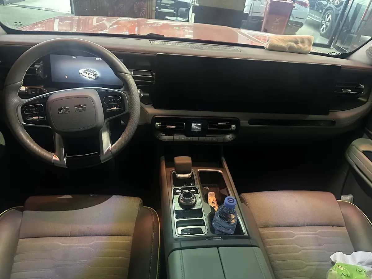 2024 Beijing BJ40 2.0T 245HP L4 8AT,autocango,china used car exporter,china ev exporter,chinese used car exporter,chinese used ev exporter