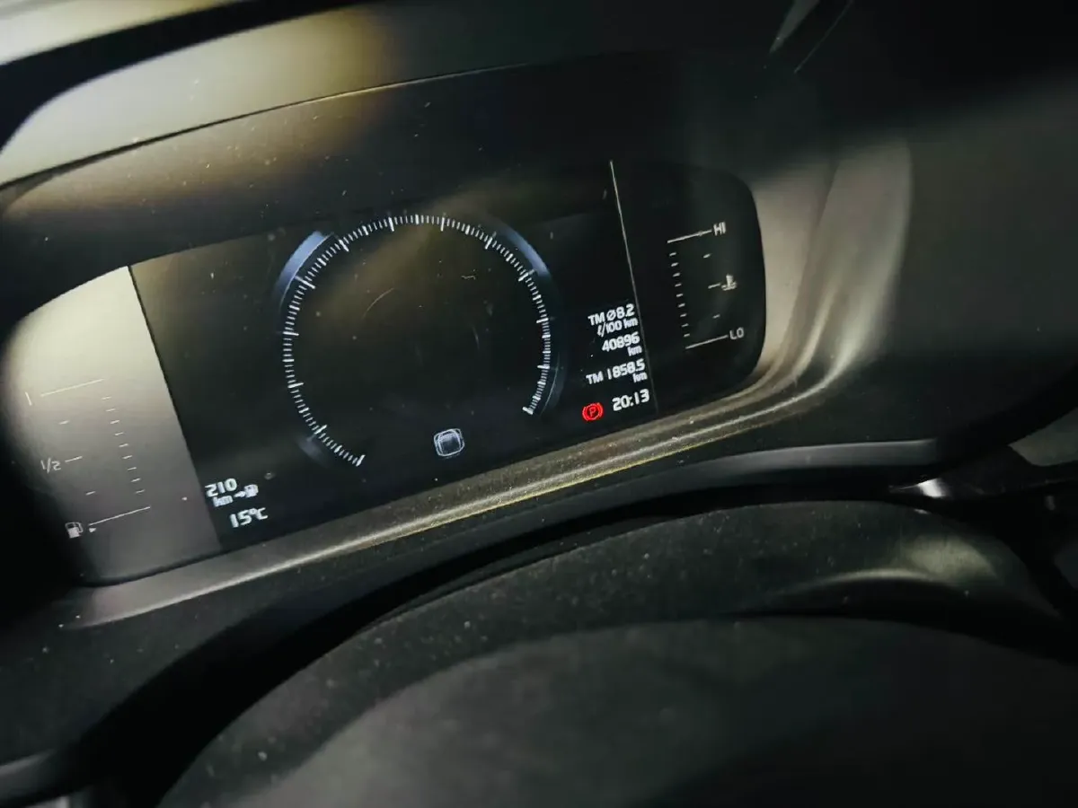 2022 Volvo S60 2.0T 197HP L4 8AT,autocango,china used car exporter,china ev exporter,chinese used car exporter,chinese used ev exporter