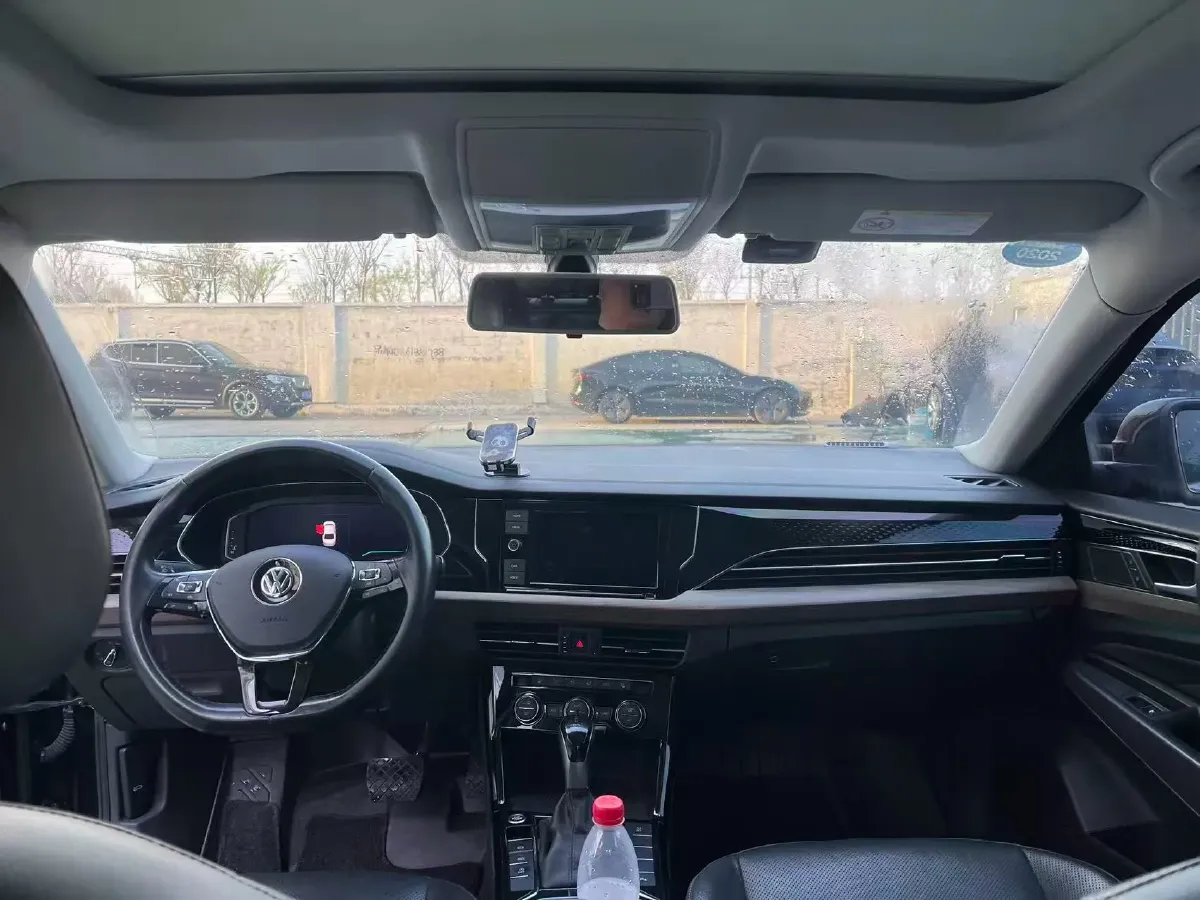 2019 Volkswagen Passat 2.0T 186HP L4 7DCT,autocango,china used car exporter,china ev exporter,chinese used car exporter,chinese used ev exporter