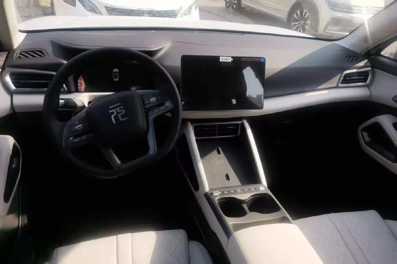 2024 BYD YuanUP BEV 45.12KWH,autocango,china used car exporter,china ev exporter,chinese used car exporter,chinese used ev exporter