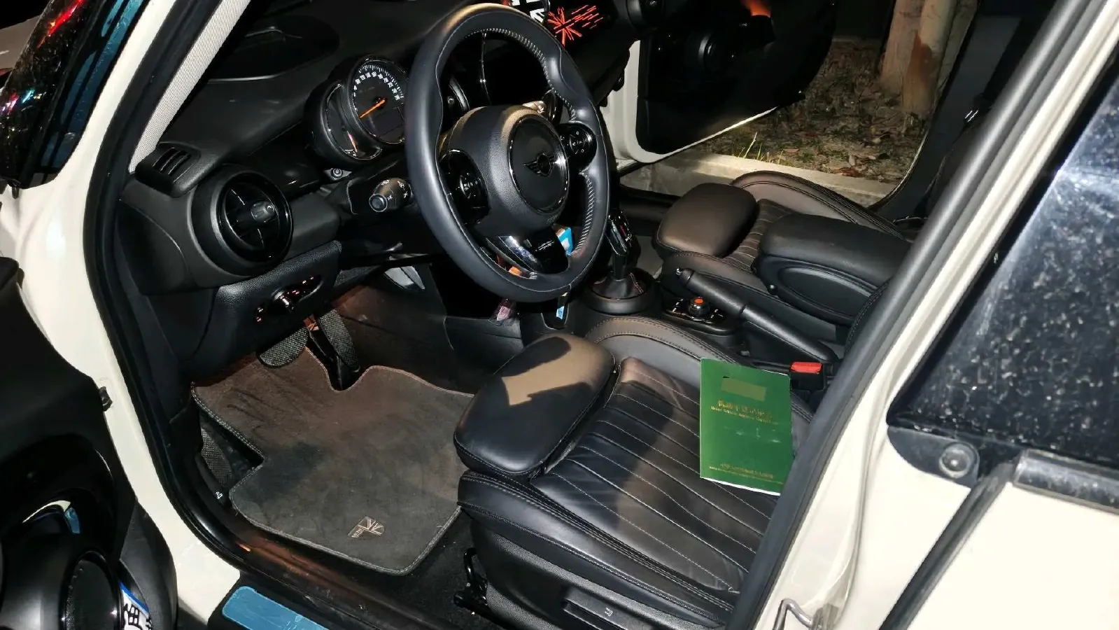 2019 MINI MINI 2.0T 192HP L4 7DCT,autocango,china used car exporter,china ev exporter,chinese used car exporter,chinese used ev exporter