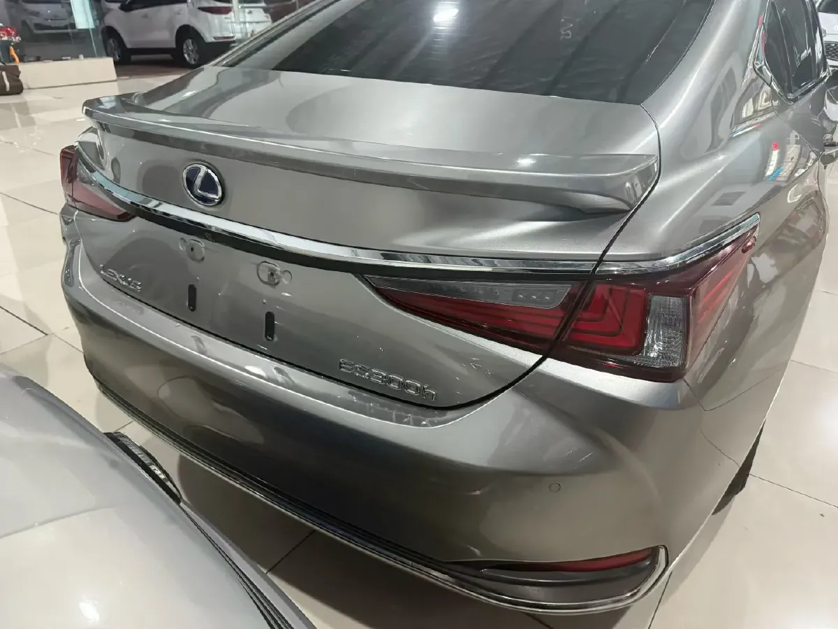 2020 Lexus ES 2.5L 178HP L4 E-CVT Hybrid,autocango,china used car exporter,china ev exporter,chinese used car exporter,chinese used ev exporter