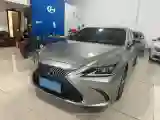 2020 Lexus ES 2.5L 178HP L4 E-CVT Hybrid