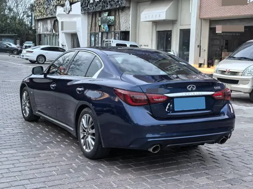 2018 Jeep Grand Commander 2.0T 265HP L4 9AT,autocango,china used car exporter,china ev exporter,chinese used car exporter,chinese used ev exporter