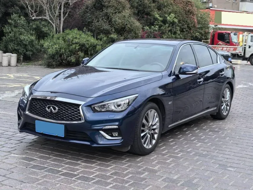 2018 Jeep Grand Commander 2.0T 265HP L4 9AT,autocango,china used car exporter,china ev exporter,chinese used car exporter,chinese used ev exporter