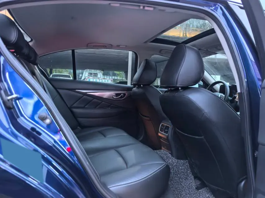 2018 Jeep Grand Commander 2.0T 265HP L4 9AT,autocango,china used car exporter,china ev exporter,chinese used car exporter,chinese used ev exporter