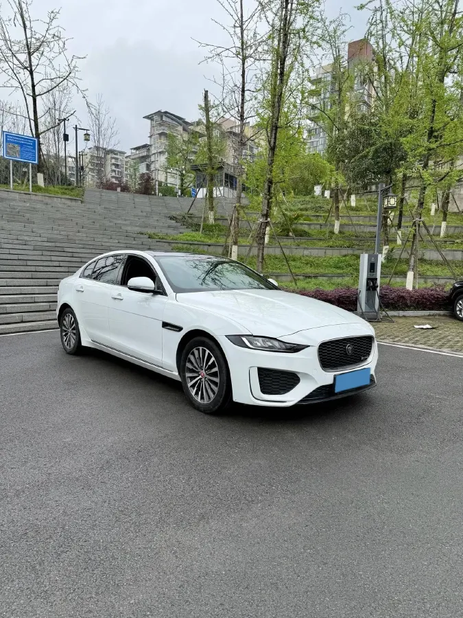 2021 Jaguar XEL 2.0T 200HP L4 8AT,autocango,china used car exporter,china ev exporter,chinese used car exporter,chinese used ev exporter