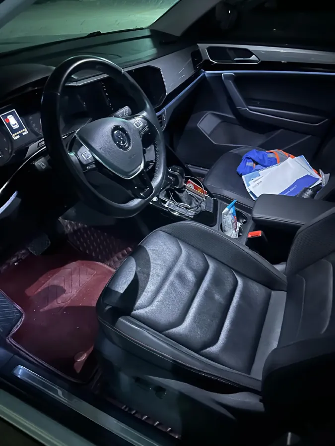 2019 Jeep Cherokee 2.0T 234HP L4 9AT,autocango,china used car exporter,china ev exporter,chinese used car exporter,chinese used ev exporter